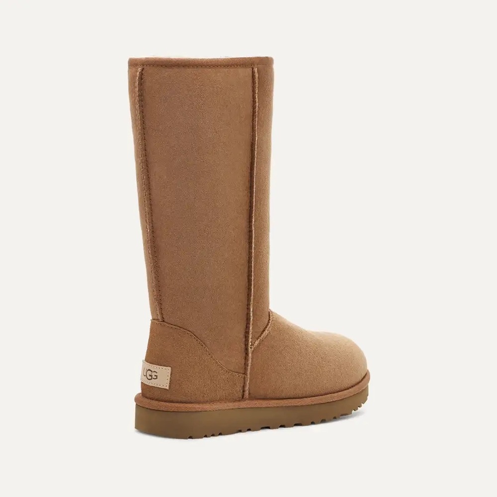 Size 6 UGGs Classic Tall boots
